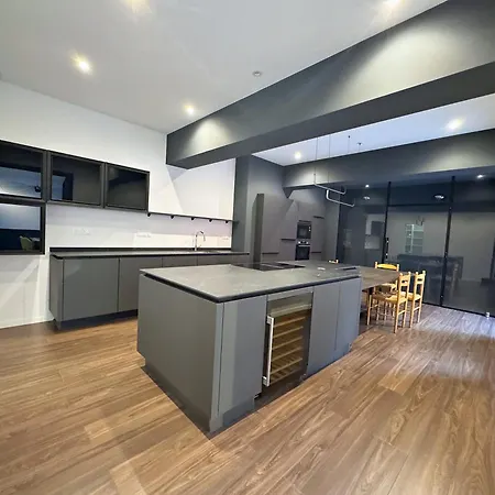 Magnifique Loft Industriel-chic Avec Patio * Brest